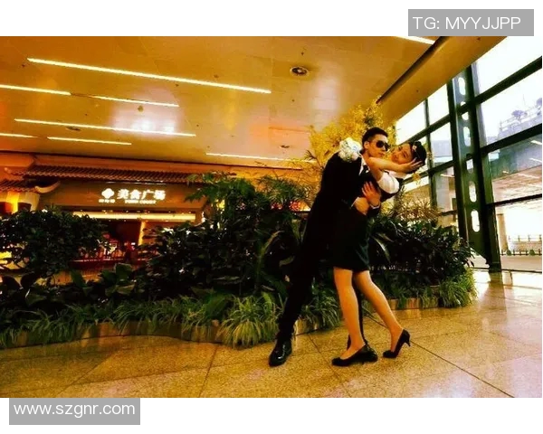 足球明星的另一半是否也有空姐身份揭秘与她们的爱情故事 足球明星的另一半是否也有空姐身份揭秘与她们的爱情故事